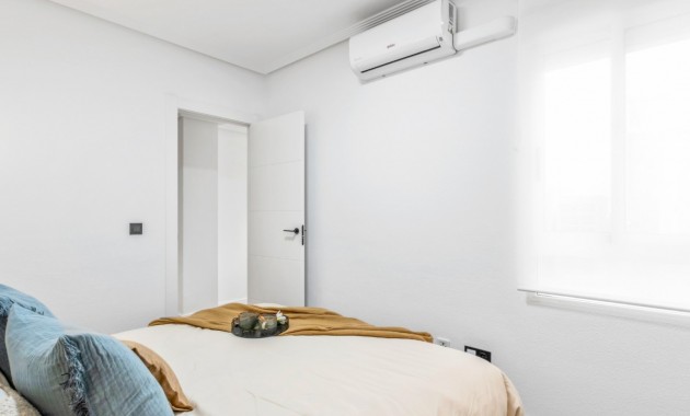 Sale - Apartment / flat -
Orihuela Costa - Playa Flamenca