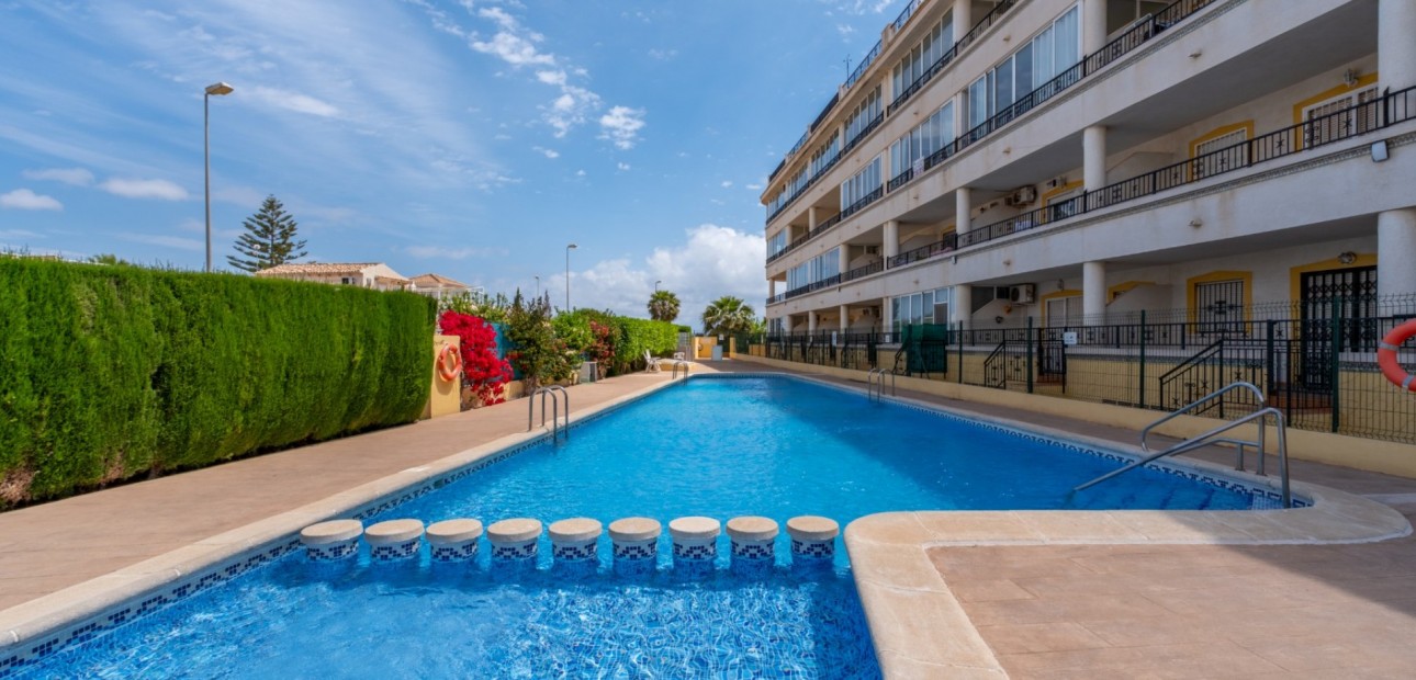 Sale - Apartment / flat -
Orihuela Costa - Playa Flamenca