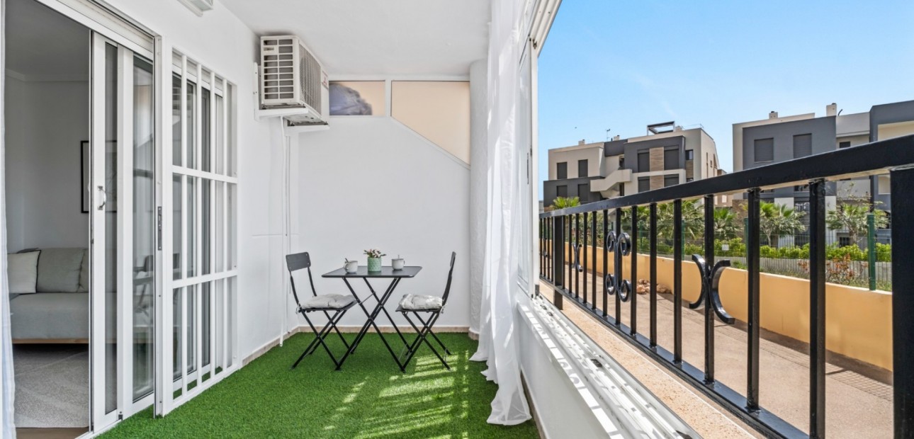 Sale - Apartment / flat -
Orihuela Costa - Playa Flamenca
