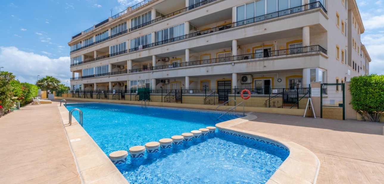 Sale - Apartment / flat -
Orihuela Costa - Playa Flamenca