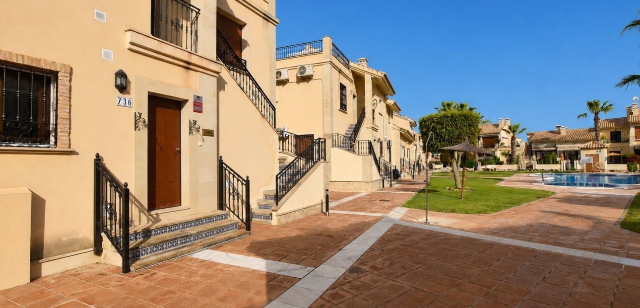 Sale - Apartment / flat -
Algorfa - La Finca Golf Resort