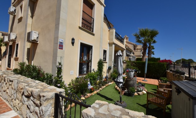 Sale - Apartment / flat -
Algorfa - La Finca Golf Resort