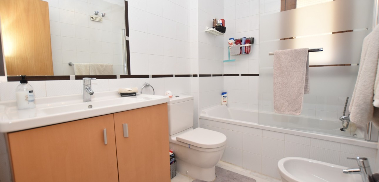 Sale - Apartment / flat -
Algorfa - La Finca Golf Resort