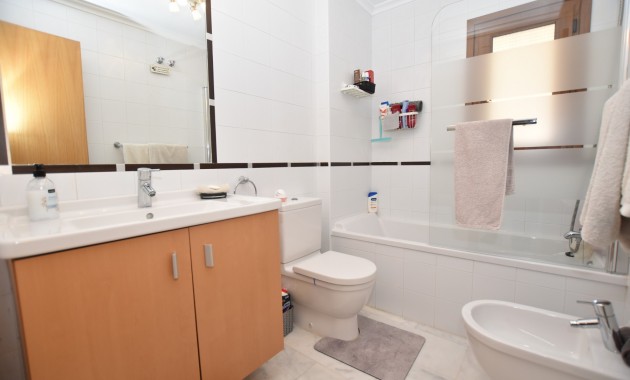 Sale - Apartment / flat -
Algorfa - La Finca Golf Resort