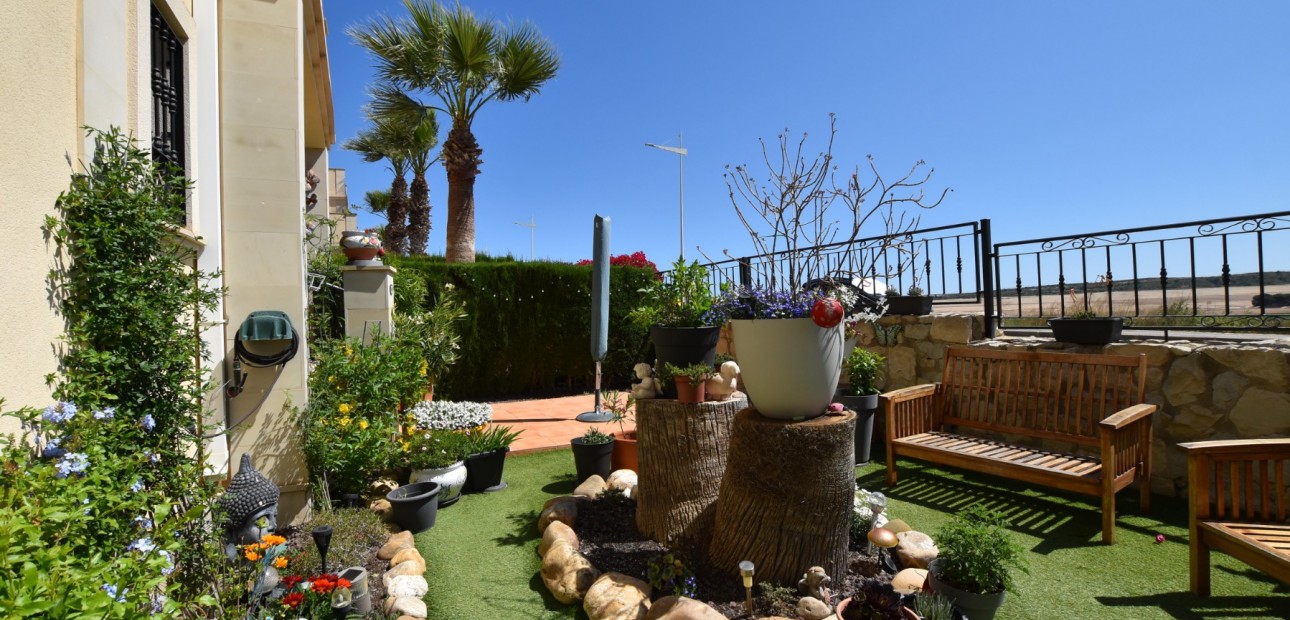 Sale - Apartment / flat -
Algorfa - La Finca Golf Resort