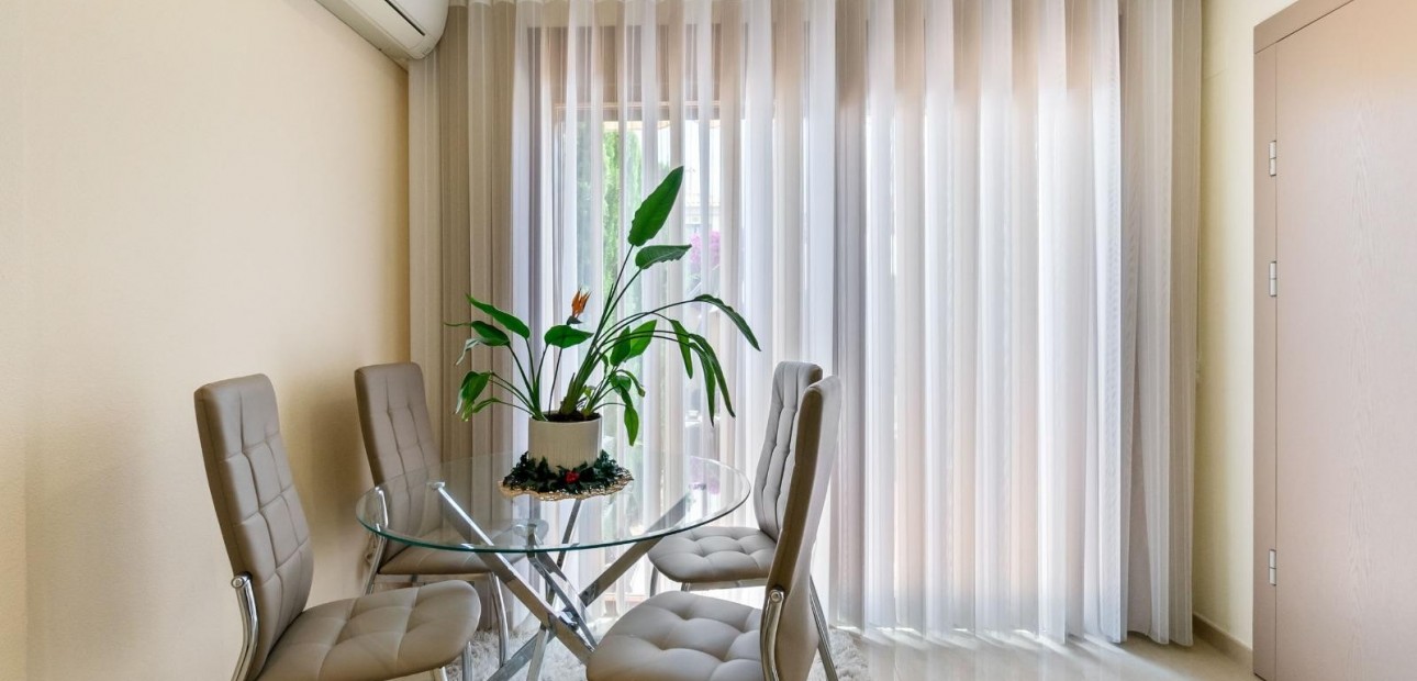 Sale - Townhouse -
Torrevieja - Aguas Nuevas