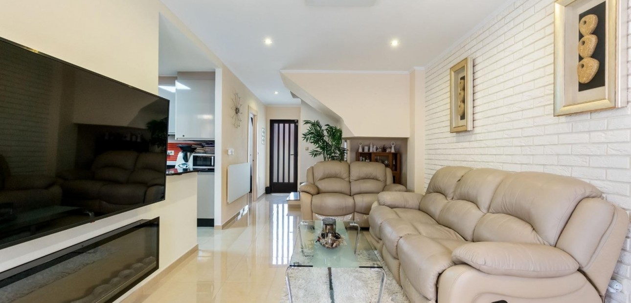 Sale - Townhouse -
Torrevieja - Aguas Nuevas