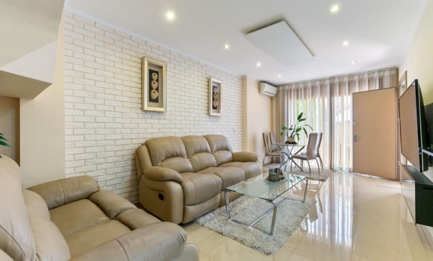 Sale - Townhouse -
Torrevieja - Aguas Nuevas