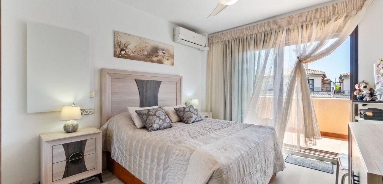 Sale - Townhouse -
Torrevieja - Aguas Nuevas