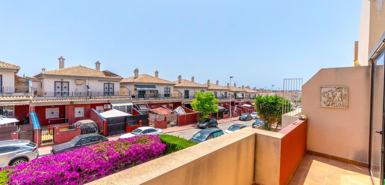 Sale - Townhouse -
Torrevieja - Aguas Nuevas