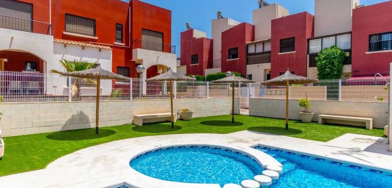 Sale - Townhouse -
Torrevieja - Aguas Nuevas