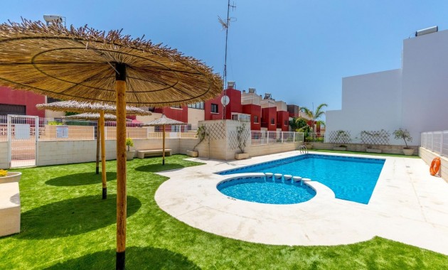 Sale - Townhouse -
Torrevieja - Aguas Nuevas