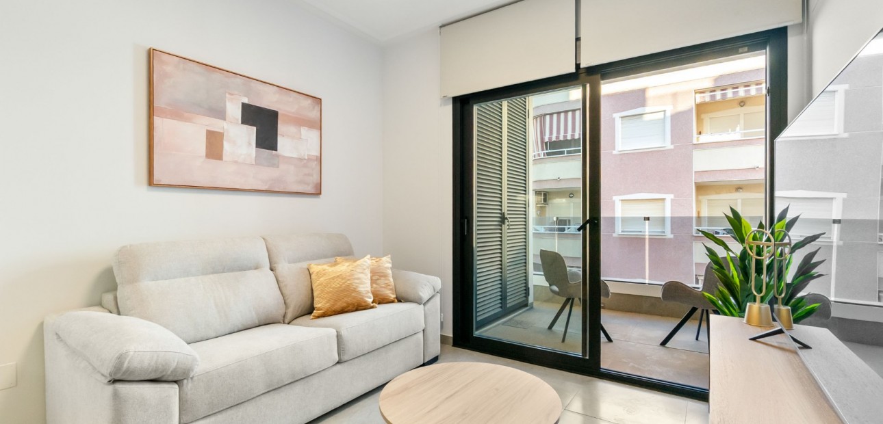 Sale - Apartment / flat -
Torrevieja - Playa Del Cura
