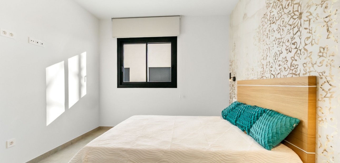 Sale - Apartment / flat -
Torrevieja - Playa Del Cura