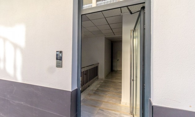 Sale - Apartment / flat -
Torrevieja - Playa Del Cura