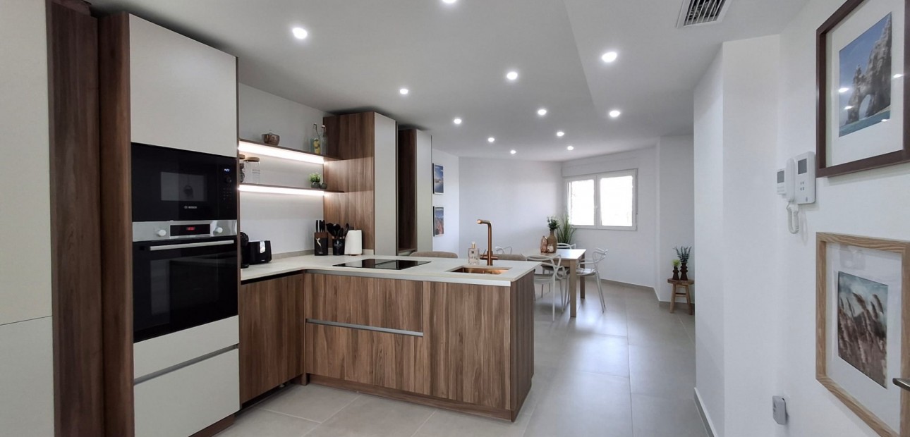 Venta - Apartamento / piso -
Torrevieja - Playa Acequion