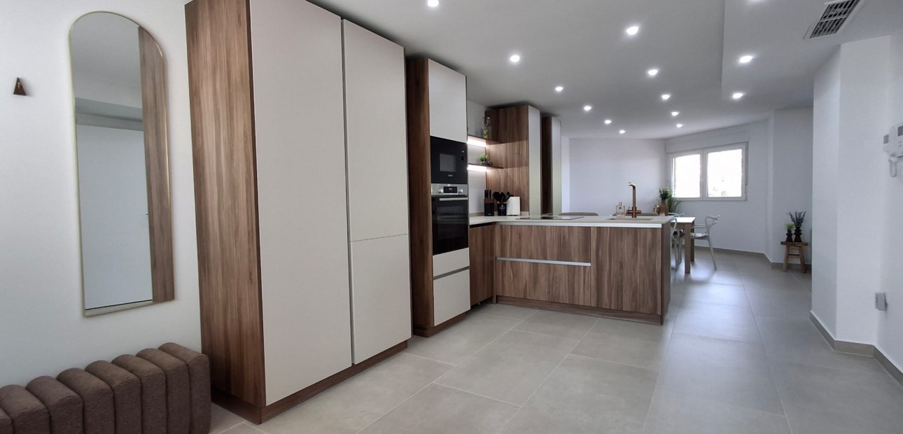 Venta - Apartamento / piso -
Torrevieja - Playa Acequion