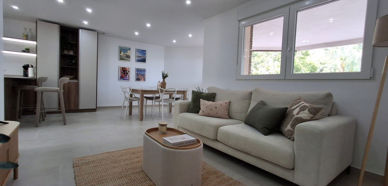 Venta - Apartamento / piso -
Torrevieja - Playa Acequion