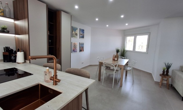 Venta - Apartamento / piso -
Torrevieja - Playa Acequion