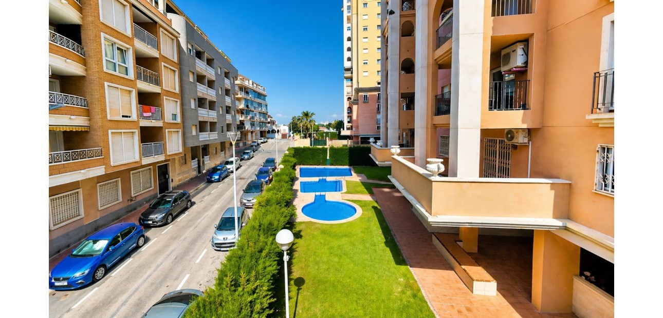 Venta - Apartamento / piso -
Torrevieja - Playa Los Locos