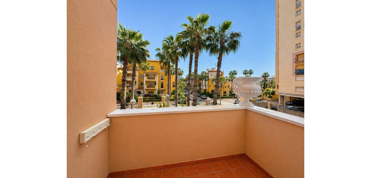 Venta - Apartamento / piso -
Torrevieja - Playa Los Locos