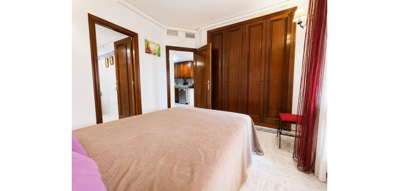 Venta - Apartamento / piso -
Torrevieja - Playa Los Locos