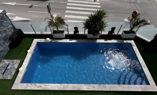 Sale - Detached Villa -
Los Montesinos - Entre Naranjos / Vistabella Golf