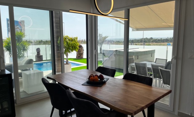 Sale - Detached Villa -
Los Montesinos - Entre Naranjos / Vistabella Golf