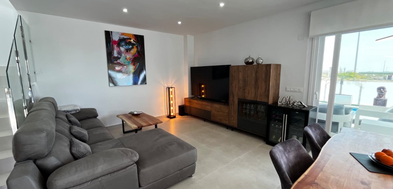 Sale - Detached Villa -
Los Montesinos - Entre Naranjos / Vistabella Golf