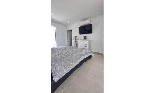 Sale - Detached Villa -
Los Montesinos - Entre Naranjos / Vistabella Golf