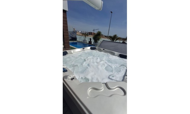 Sale - Detached Villa -
Los Montesinos - Entre Naranjos / Vistabella Golf