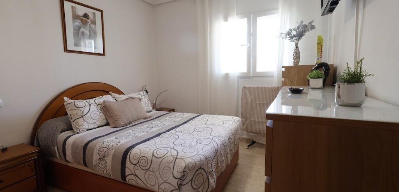 Venta - Apartamento / piso -
Torrevieja - Los Europeos