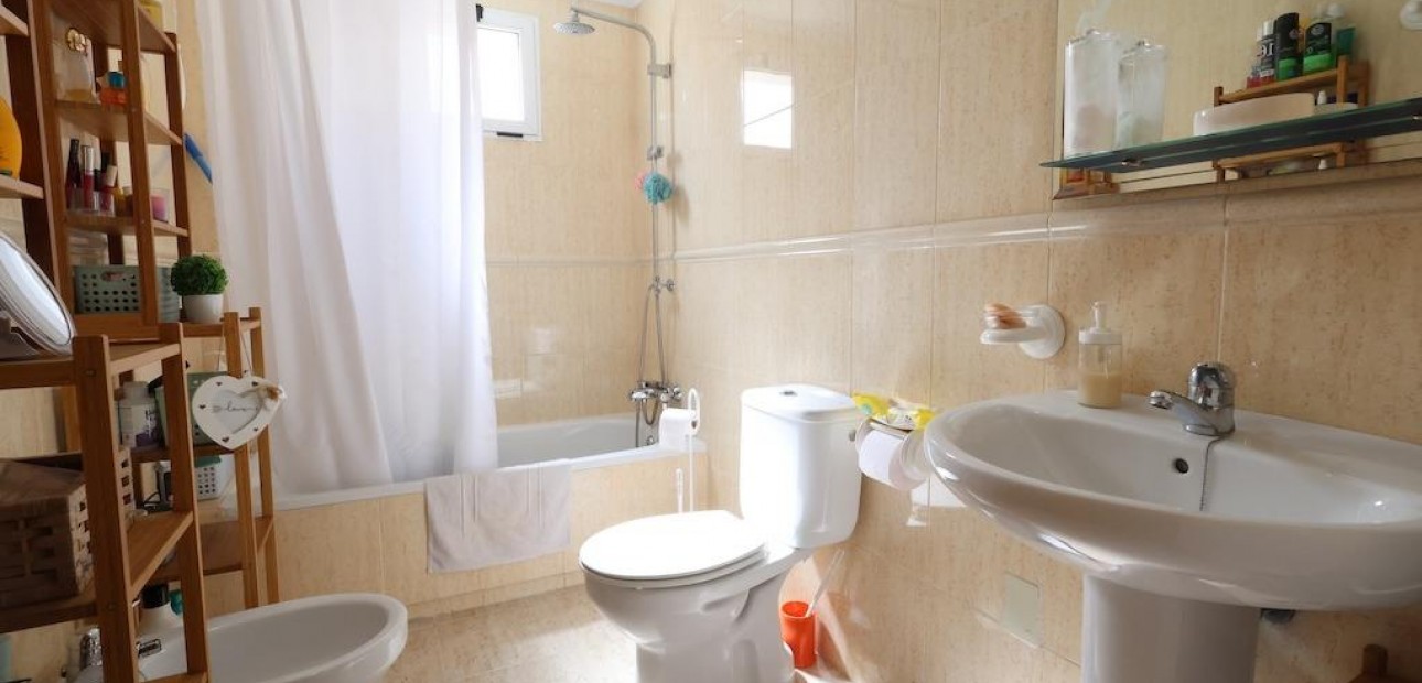 Venta - Apartamento / piso -
Torrevieja - Los Europeos