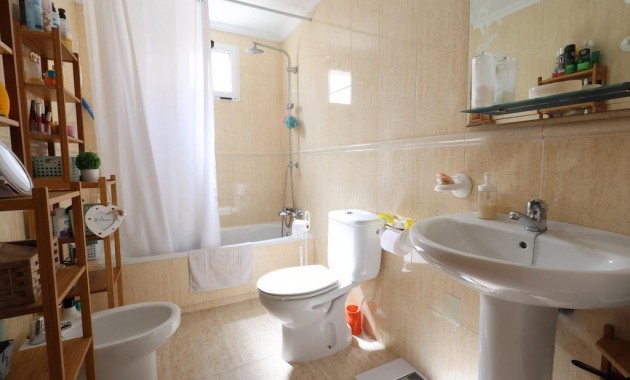 Venta - Apartamento / piso -
Torrevieja - Los Europeos