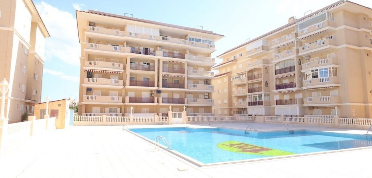 Venta - Apartamento / piso -
Torrevieja - Los Europeos