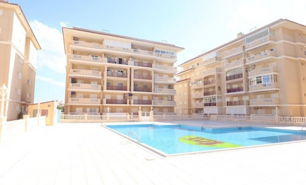 Venta - Apartamento / piso -
Torrevieja - Los Europeos