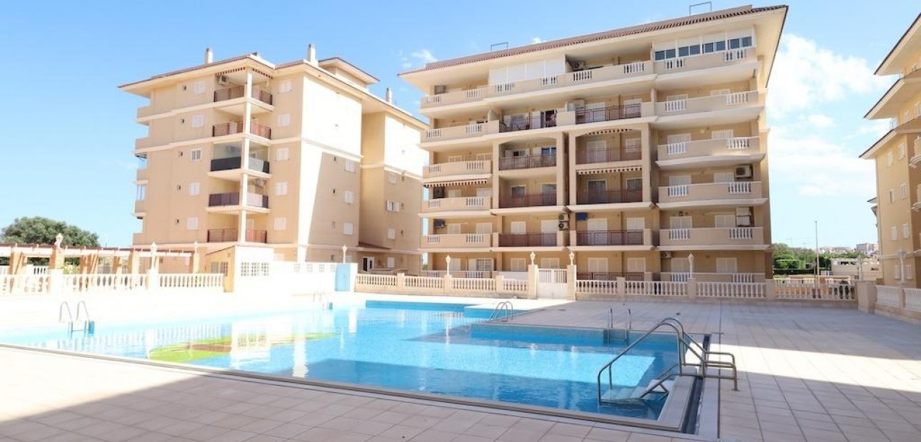 Venta - Apartamento / piso -
Torrevieja - Los Europeos