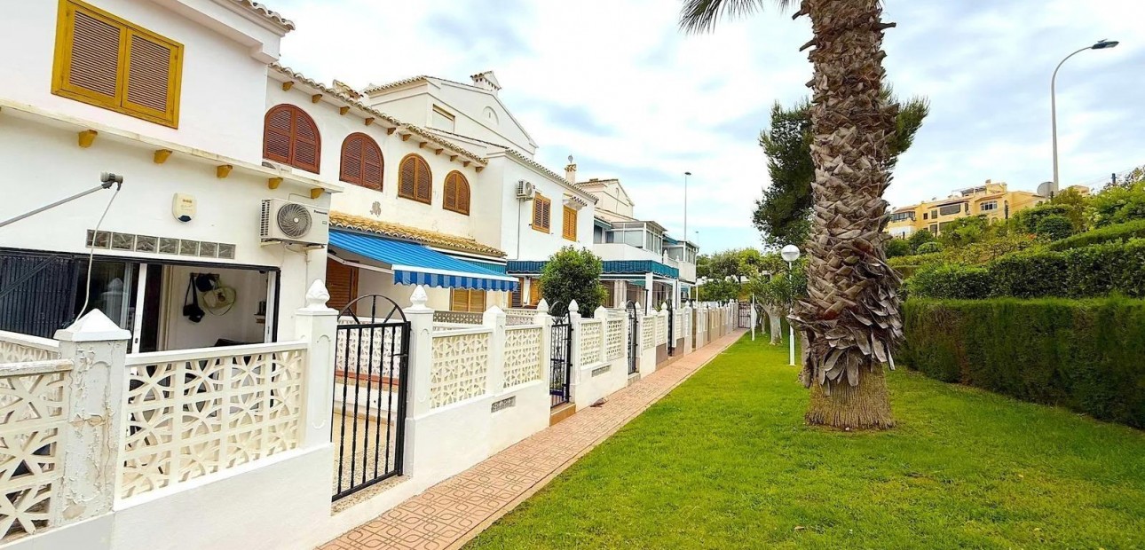 Sale - Bungalow -
Torrevieja - Torre la mata