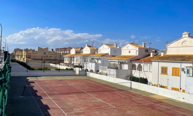 Sale - Bungalow -
Torrevieja - Torre la mata
