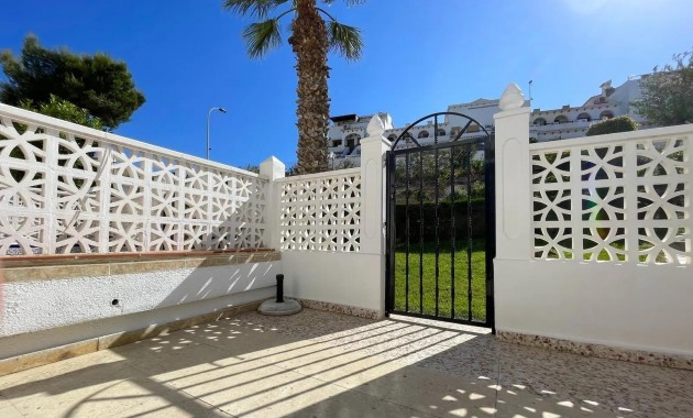 Sale - Bungalow -
Torrevieja - Torre la mata