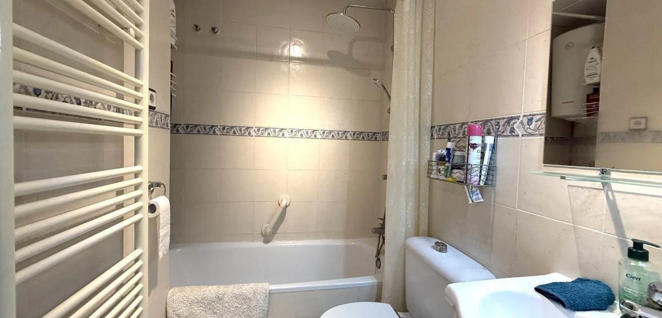 Sale - Bungalow -
Torrevieja - Torre la mata
