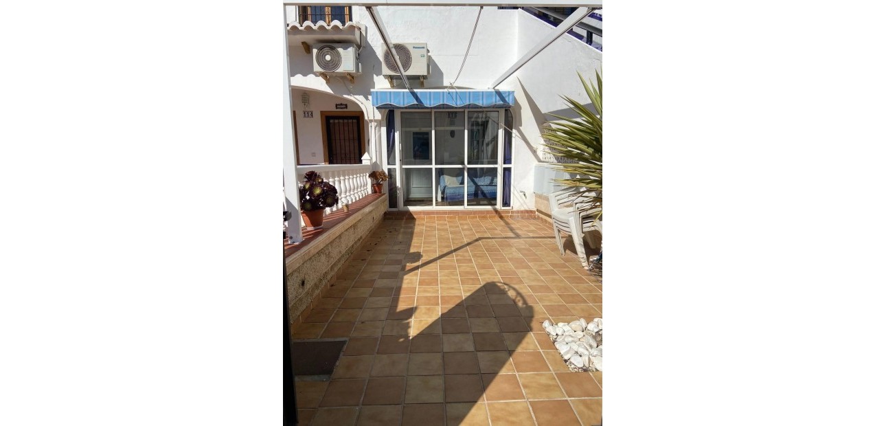 Sale - Bungalow -
Torrevieja - Torre la mata