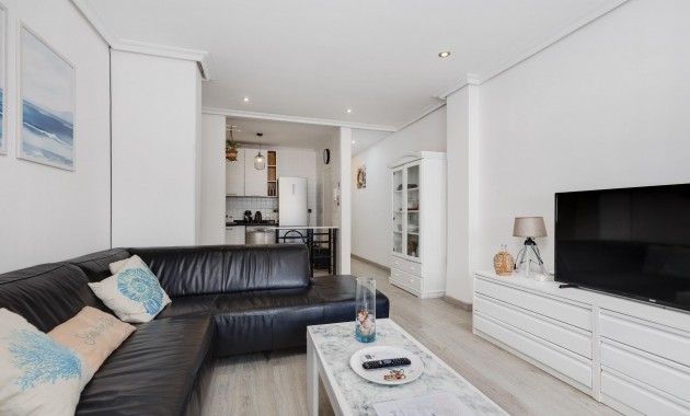 Sale - Apartment / flat -
Torrevieja - Centro