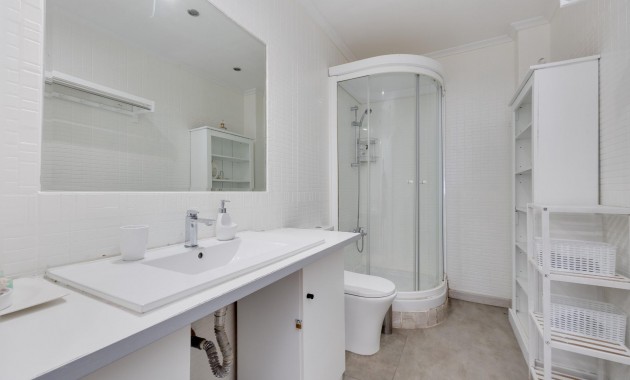 Sale - Apartment / flat -
Torrevieja - Centro