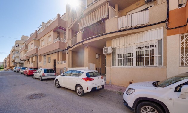 Sale - Apartment / flat -
Torrevieja - Centro