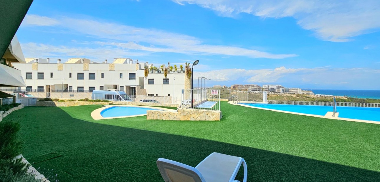 Sale - Apartment / flat -
Gran alacant - Monte y Mar