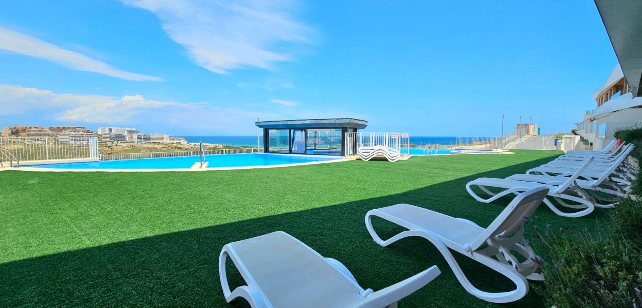 Sale - Apartment / flat -
Gran alacant - Monte y Mar