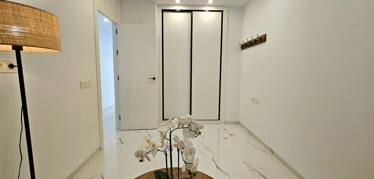 Sale - Apartment / flat -
Gran alacant - Monte y Mar