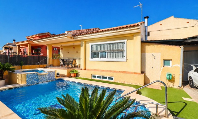 Venta - Detached Villa -
Almoradi - El Saladar