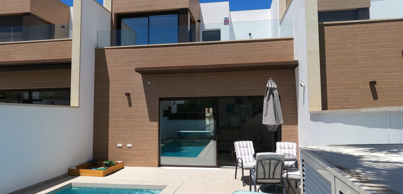 Sale - Detached Villa -
Algorfa - La Finca Golf Resort